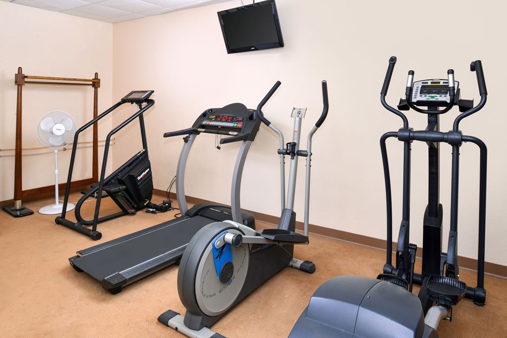 Americas Best Value Inn - Campus View О Клер Съоръжения снимка